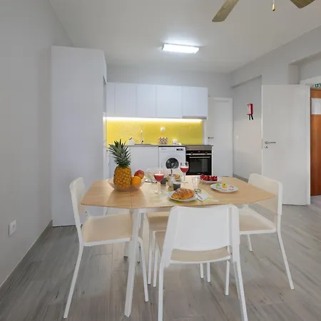 Casa Limao - Senhora Da Rocha, Algarve Apartment