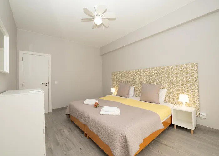 Casa Limao - Senhora Da Rocha, Algarve *